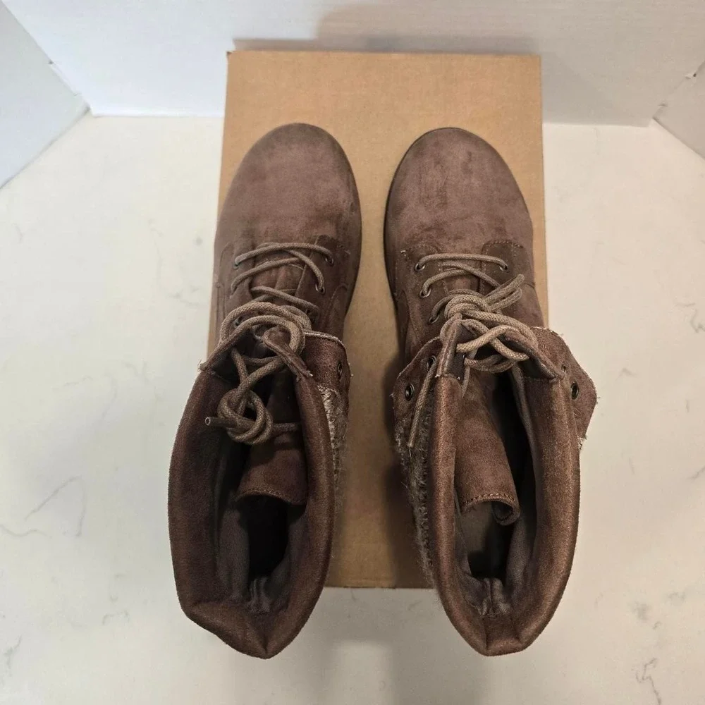 Womens Arizona Yates Ankle Booties Boots Women's Size 10M Sand Brown Faux Suede